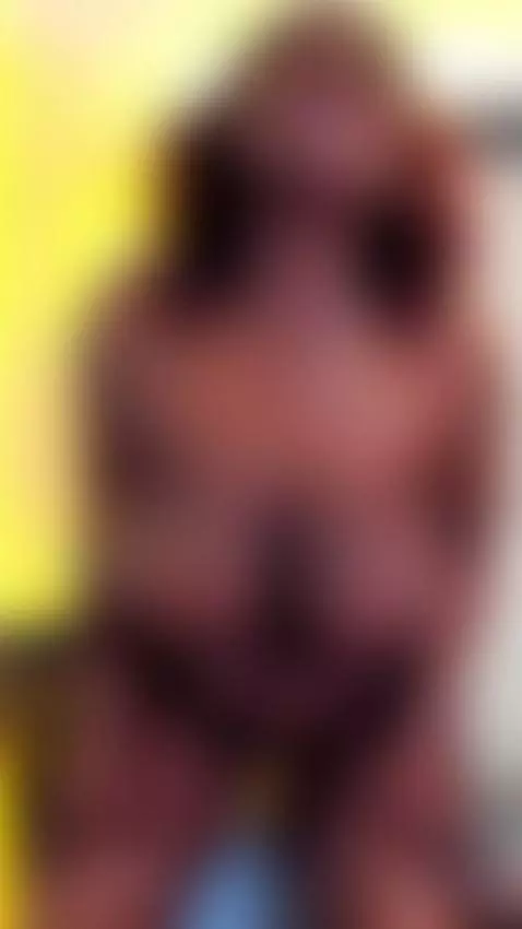 I want to bounce my tits in your face by scarletbigbug