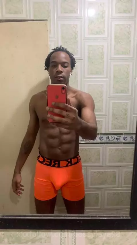 I LOOK FINE IN ORANGE by bossplaya98