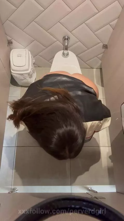 SPY ME IN PUBLIC BATHROO by perverdgirl