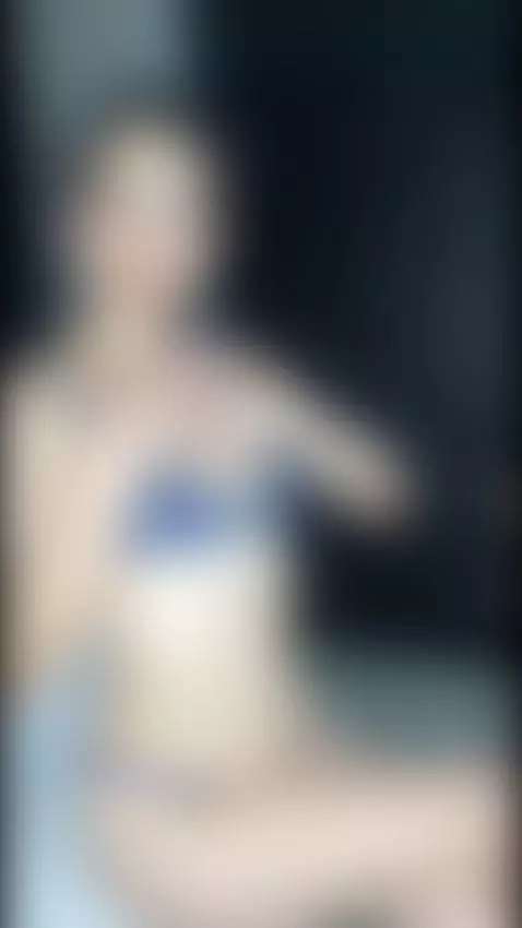 Oil my sexy body by samarhaxue