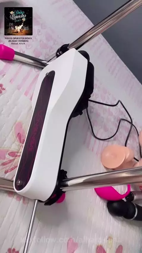 Come to my Stream, I have a new toy 🍆 by alhara-luna