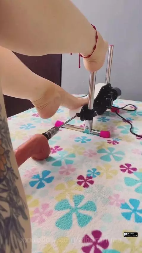 U should me fuck like a michine by alhara-luna