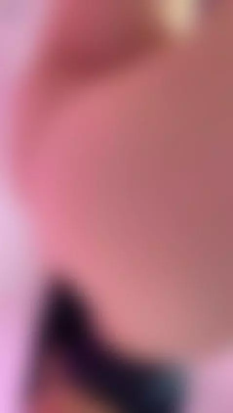 My butt is delicious to eat it 🍑🍑🍑🍑 by isabellehills