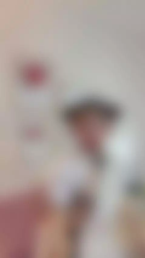 “I am a young and naughty girl, with a body that will provok... by miaamy