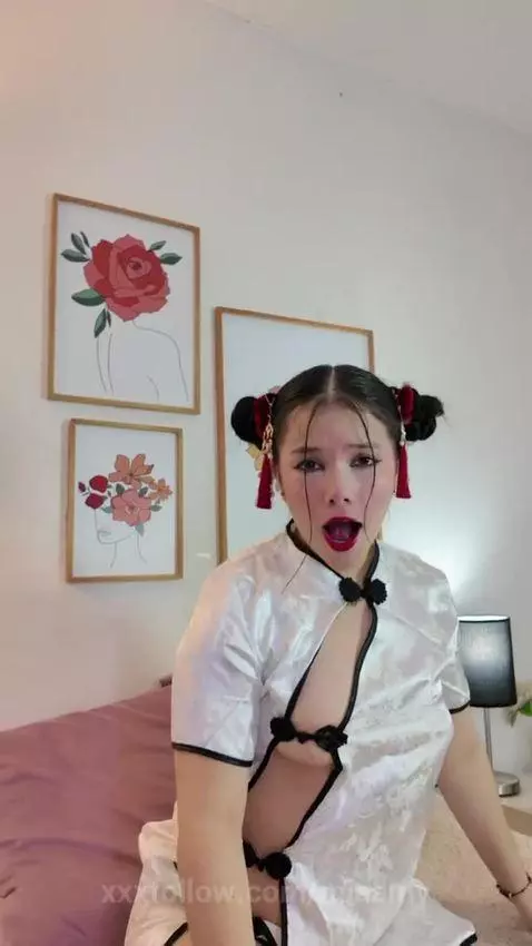 “I am a young and naughty girl, with a body that will provok... by miaamy