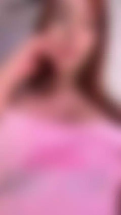 https://www.camsoda.com/es/hada-blue   oops, a nipple pops o... by hada-blue