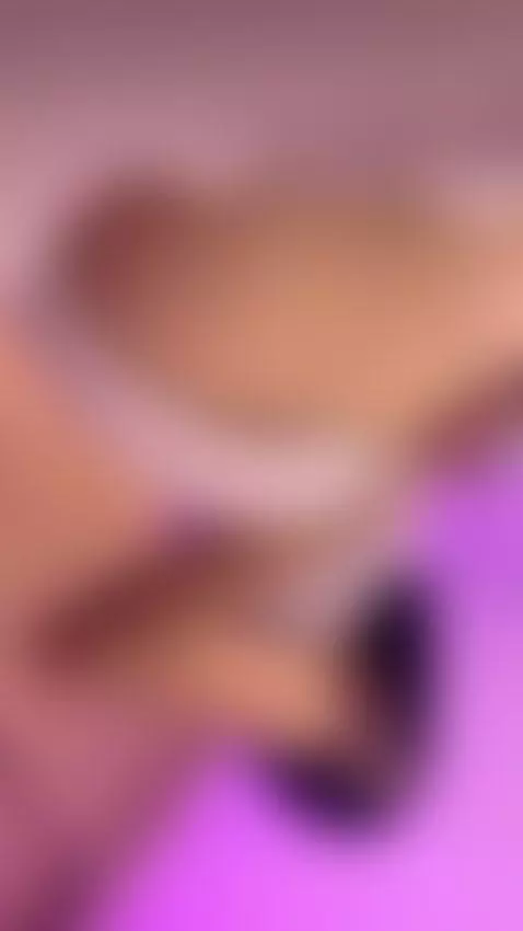 https://www.camsoda.com/hada-blue?id=hada-blue by hada-blue