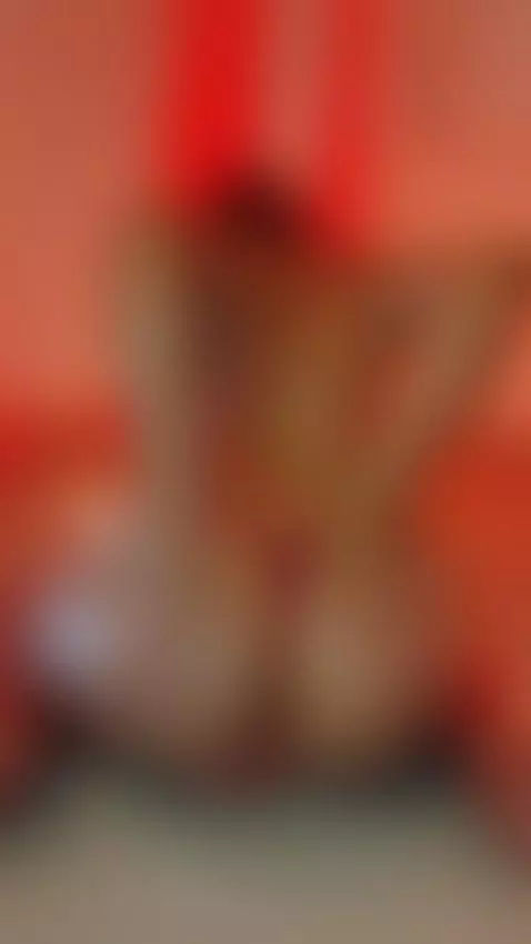 Sexy and Burning Body 🍑🔥 by saharaa18