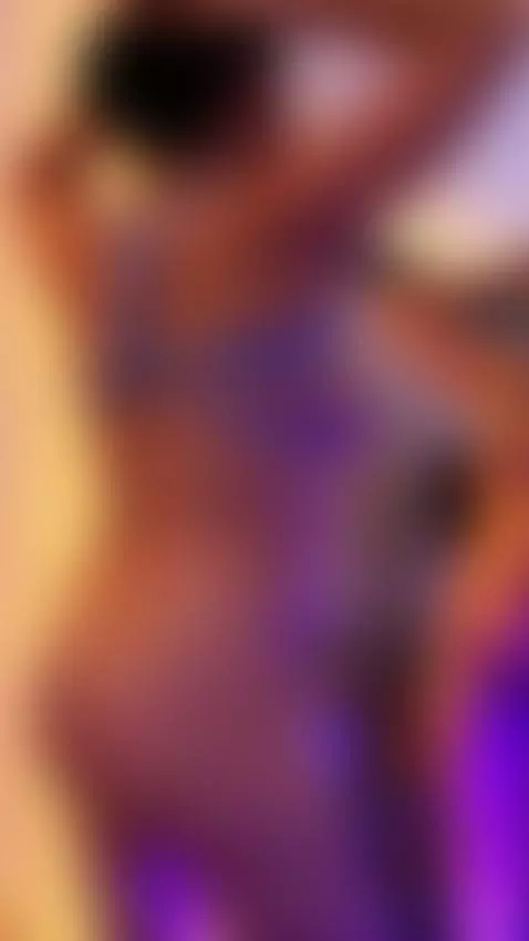 Come an put your fingers inside me  by aliceblackx1