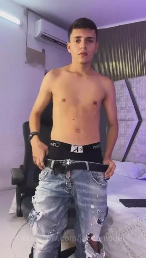 Quiero que vengas a explorar cada centimetro de mi cuerpo y ... by jacobmodel