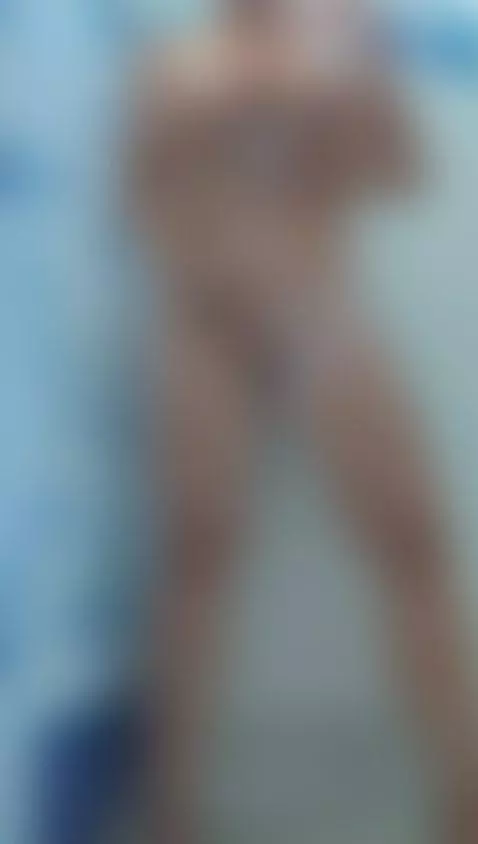 Adoro ducharme y masturbarme by gisellvonkova