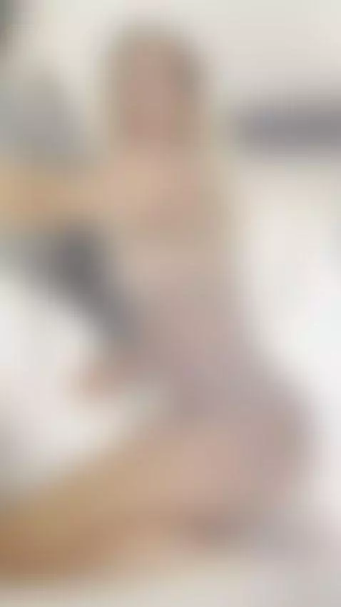 striptease, bigtits, petitegirl by iraqueen