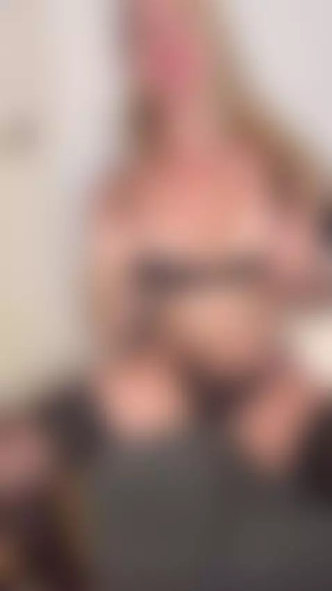 nsfw, milf, hotwife by iraqueen