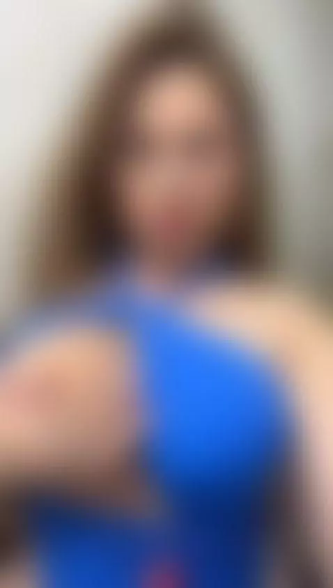 i wanna feel your tongue like this in my boobs 😍 make my nip... by daianagrey