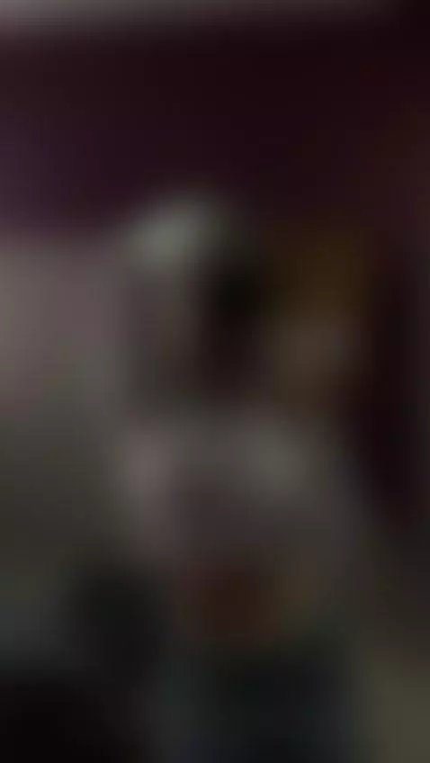 Oh, that perfect tummy! While you're admiring, I went dancin... by holyharlott