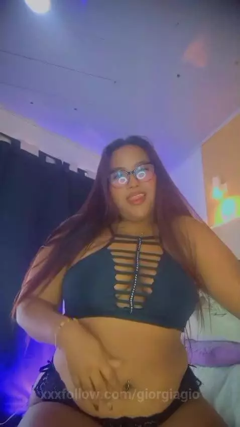 Does it turn you on to see me touching myself like this? 😏🔥 by giorgiagio