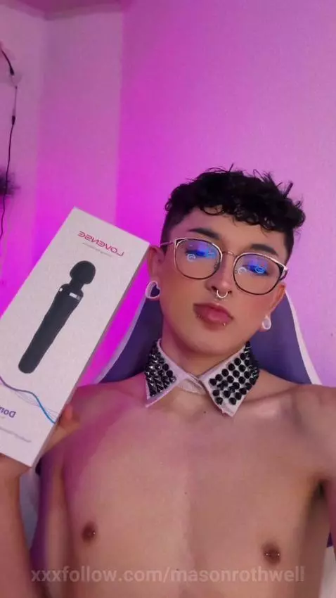 y si usamos este nuevo juguete juntos? 🫣 by masonrothwell