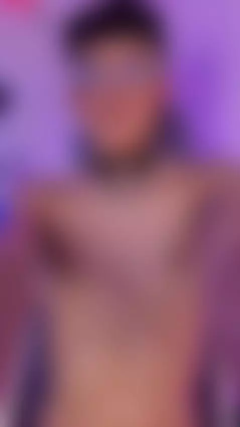 te gusta la ropa asi de apretada para mi polla? 🍆
Do you lik... by masonrothwell