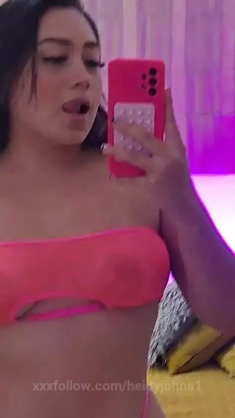 Hey guys! Want to have some fun? It's really hot in my livin... by heidyjohns1