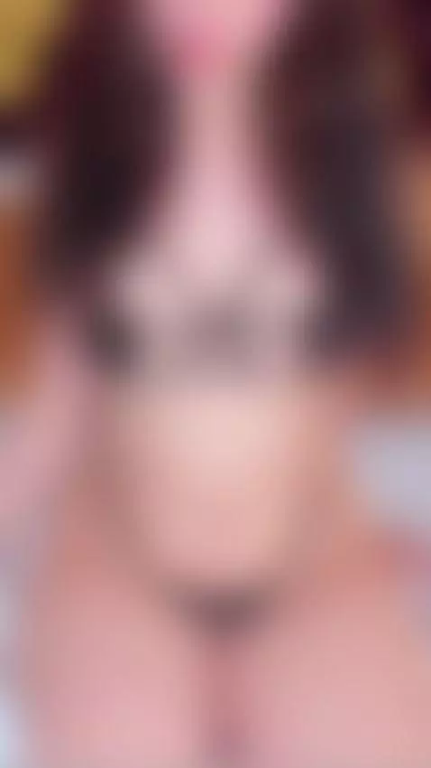 The only one missing is you in my living room 💋 by valerypark