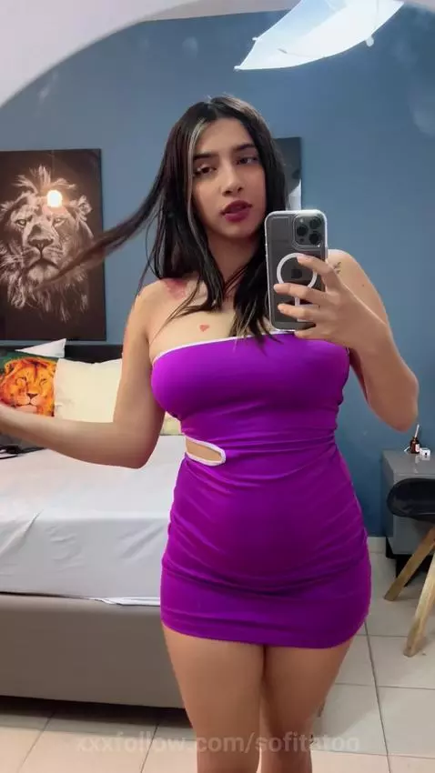 Wanna see more? Follow me. / ¿Quieres ver más? Sígueme. 😏 by sofitatoo