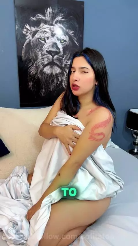 Wanna know my secret? Follow me. / ¿Quieres saber mi secreto... by sofitatoo