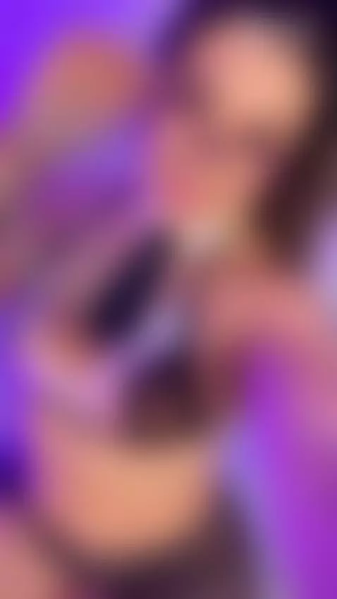 Do you want to play with my ass in your office?🔥🍑📝 by emmajjoness