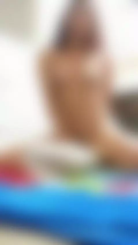 My body vibrates and my heart races, I'd love to jump on you... by dayrojas23