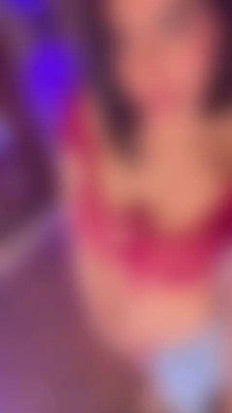 https://www.camsoda.com/es/renataa-black by renatablack