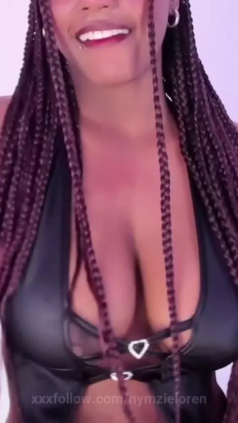 🔴 I’m live right now – come keep me company! 💋 by nymzieloren