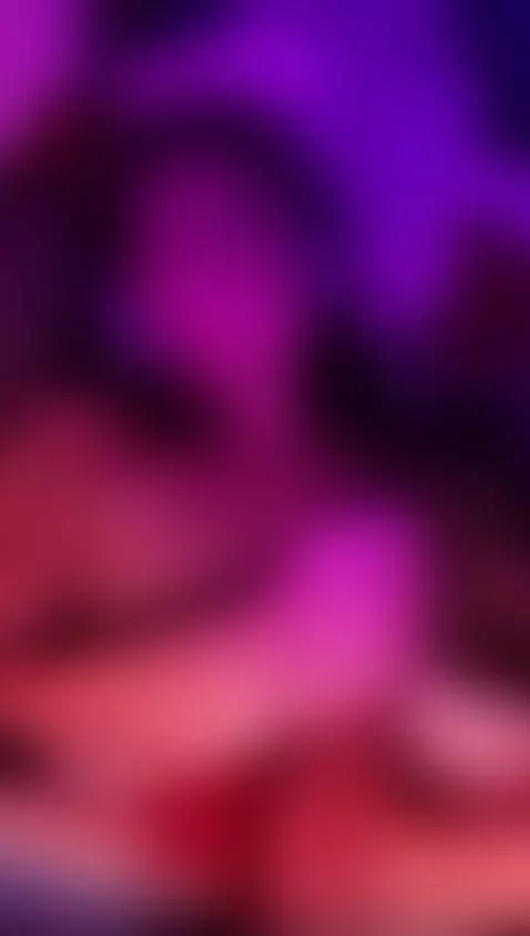 chica trans by libradelbosque