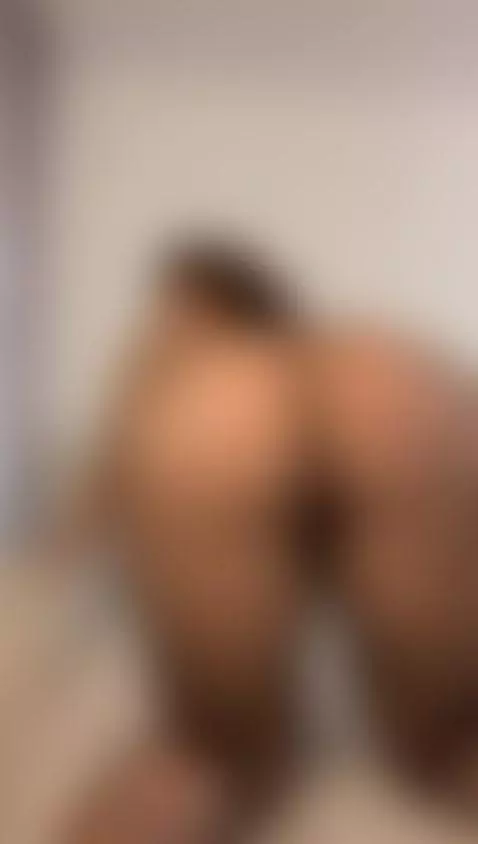 I want you to be under my body by nikavelvet