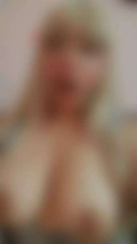 Pass your tongue through my tits! Today they know candy by satorihime