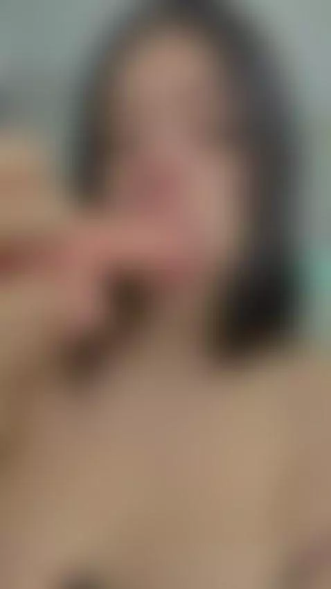 ends in my throat by juliaspencer69