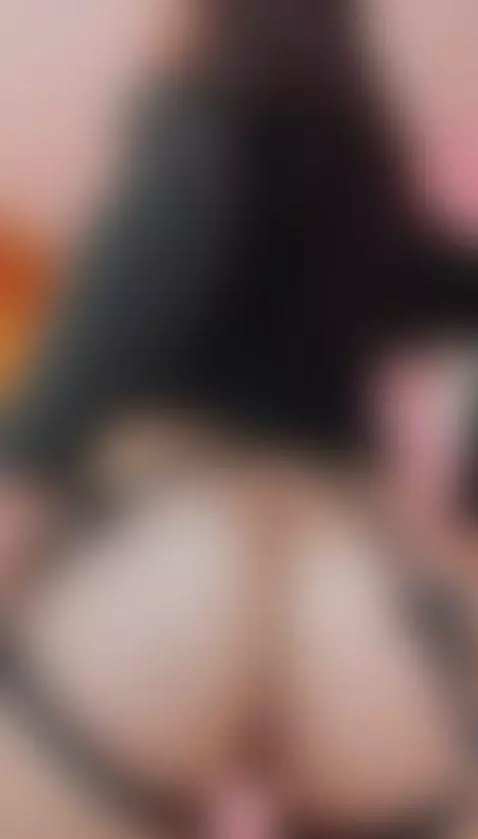 Do you like how my ass looks? by juliaspencer69