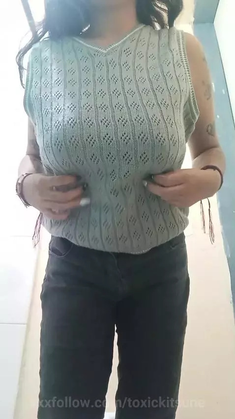 you should go to my fansly 👀🦊 by toxickitsune