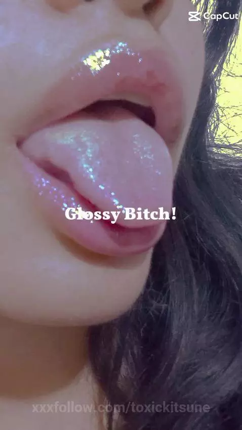 Glossy bitch!... What do you imagine when you see my shiny l... by toxickitsune