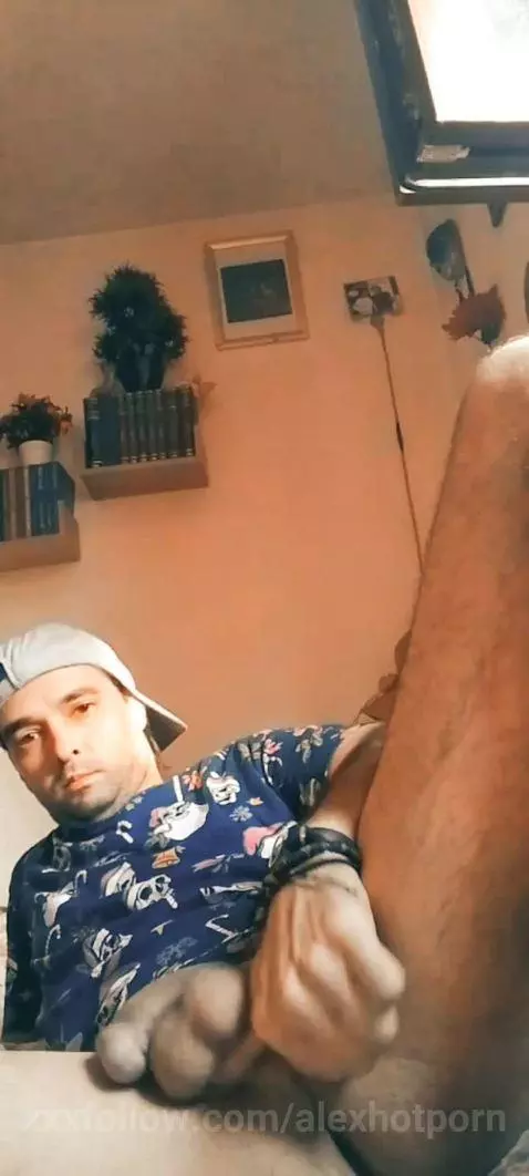 🤪💥🍌I Touch My Balls Pervertly🍌💥🤪 by alexhotporn