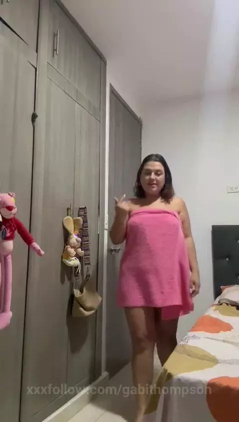 hot, latina, play by gabithompson