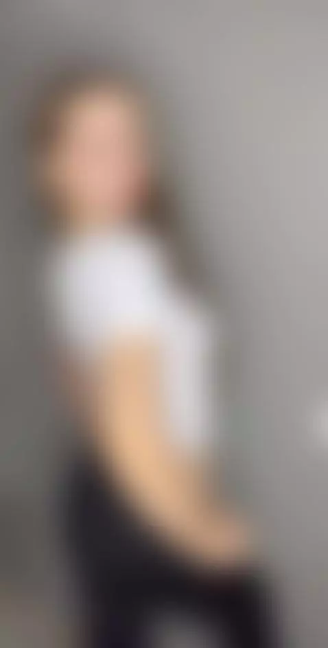 Get to know the real me — subscribe to my OnlyFans. by emmaamain