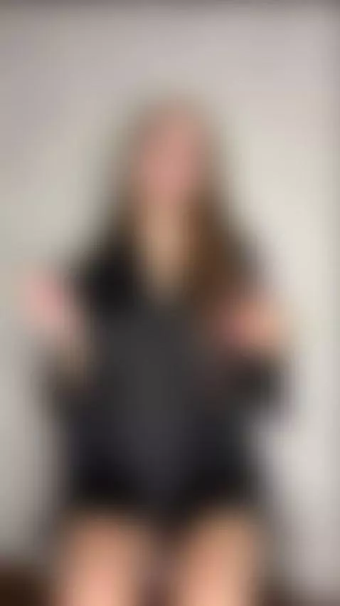 The mask comes off on OF 😶‍🌫️ by emmaamain