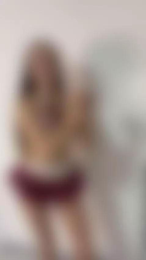 What happens on OnlyFans… doesn’t stay on OnlyFans 😏 by emmaamain