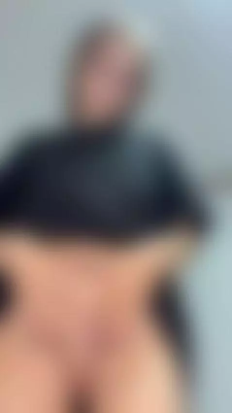 A picture’s worth a thousand words. A video? 🔥 OnlyFans by emmaamain