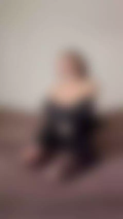 Daily dose of temptation — only on OF 💌 by emmaamain