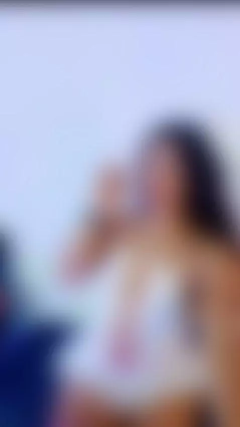 follow me by hannii19