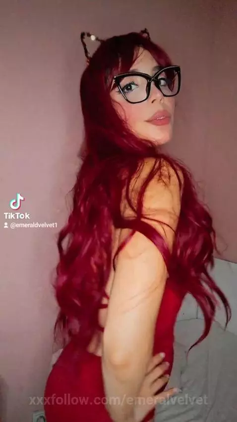 I love 💖 dance and you? by emeralvelvet