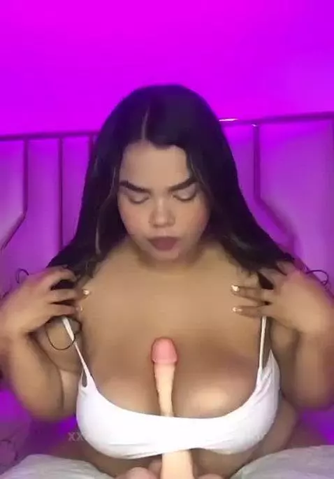 Hey love I am Live now!! by alexaataylor