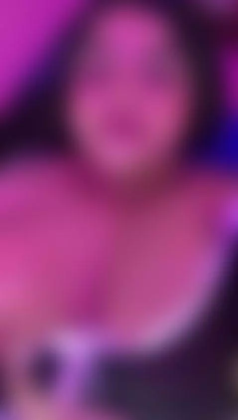 Warning: my smile is addictive & my curves are dangerous. 🔥 by alexaataylor