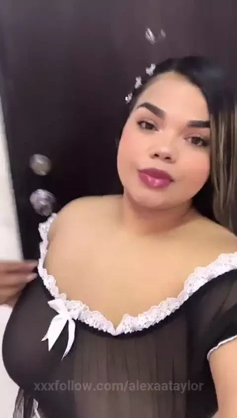 Hey love I am Live now!!!! by alexaataylor