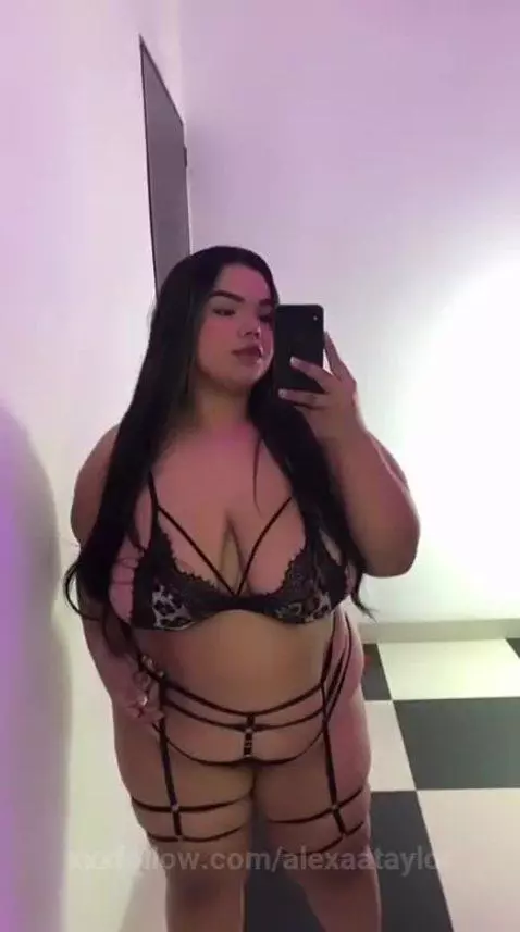 Playful mood on… come join me 🥰 by alexaataylor